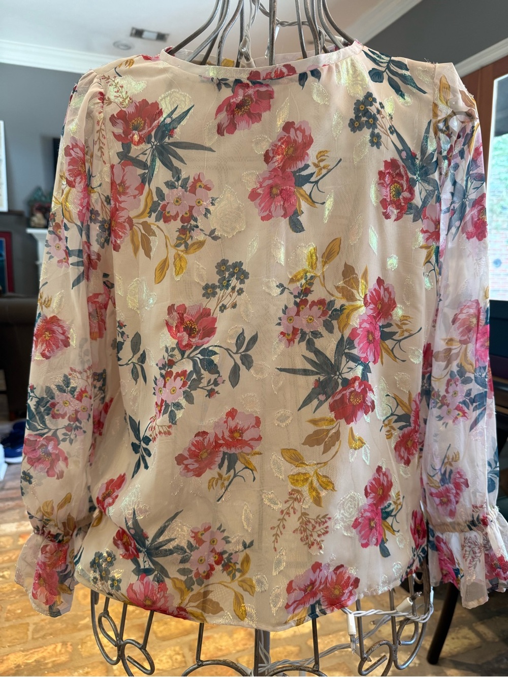 LOFT Floral Metallic Blouse – Size Large 🌸